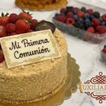 Tartas de comunión en Linares Pastelería Cafeteria Auxiliadora personalizadas artesanales